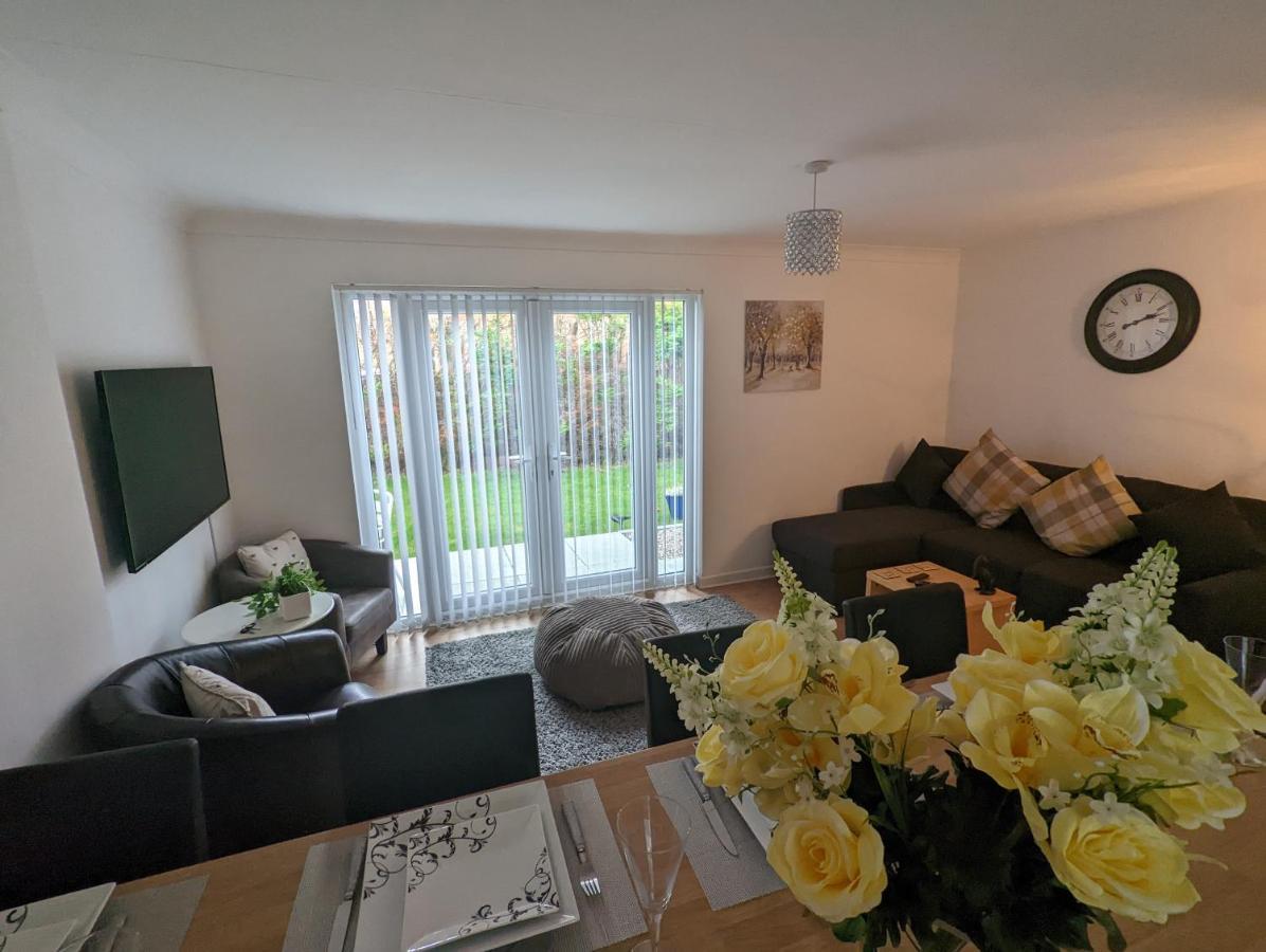 The Kilsyth,Detached Bungalow Warrington Dış mekan fotoğraf